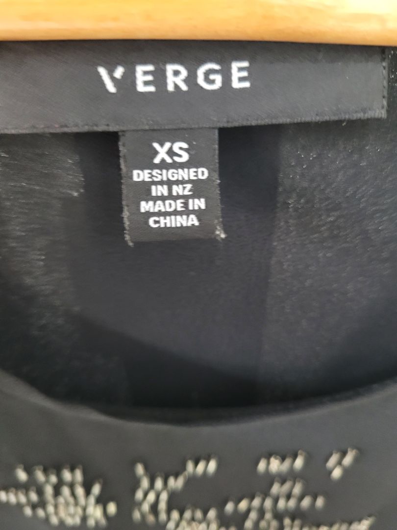 black Verge Short Sleeve Top, xs