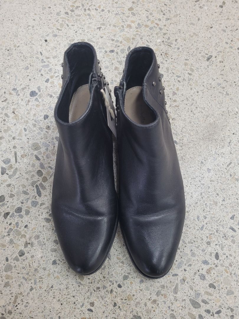 black Isabella Anselmi Shoes, 37