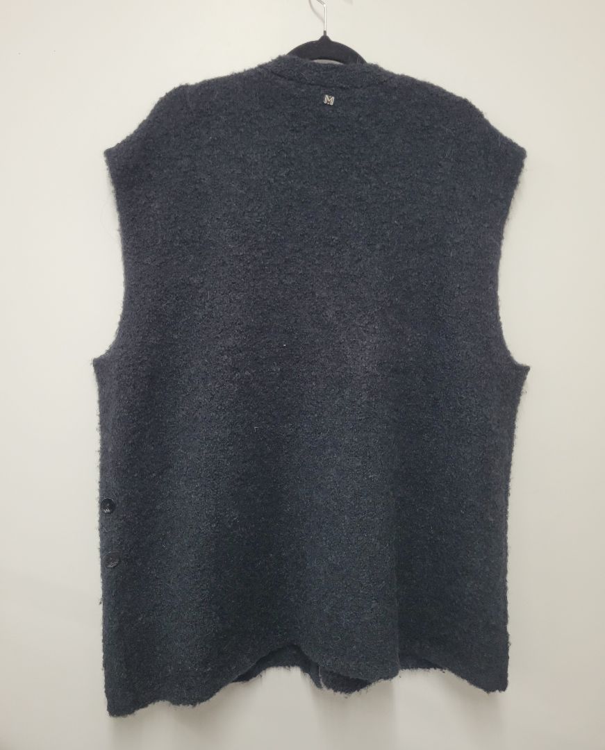 Black Marle Vest, 14