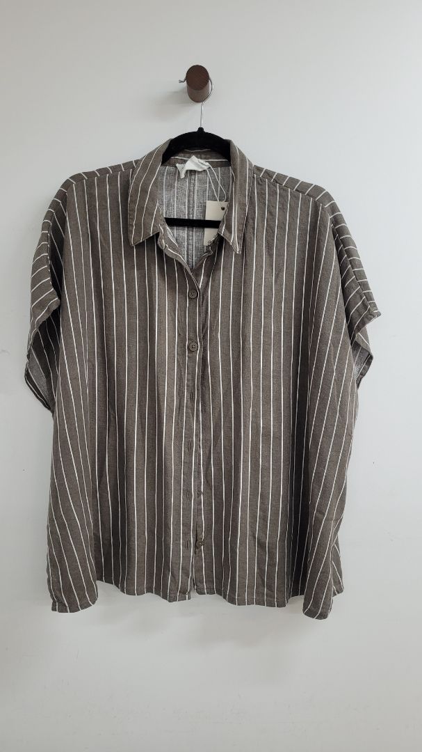 Green & White D-Luxe Shirt/shorts, M
