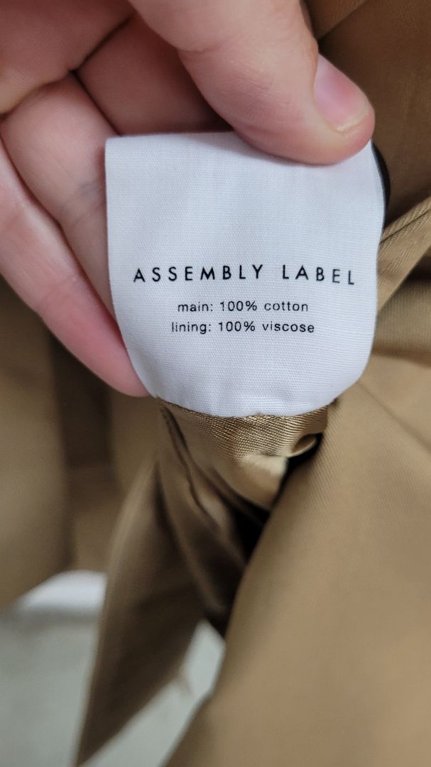 Tan Assembly Label Trench, s/m