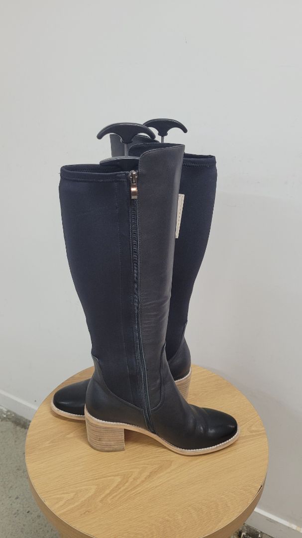 black Minx Shoes, 38