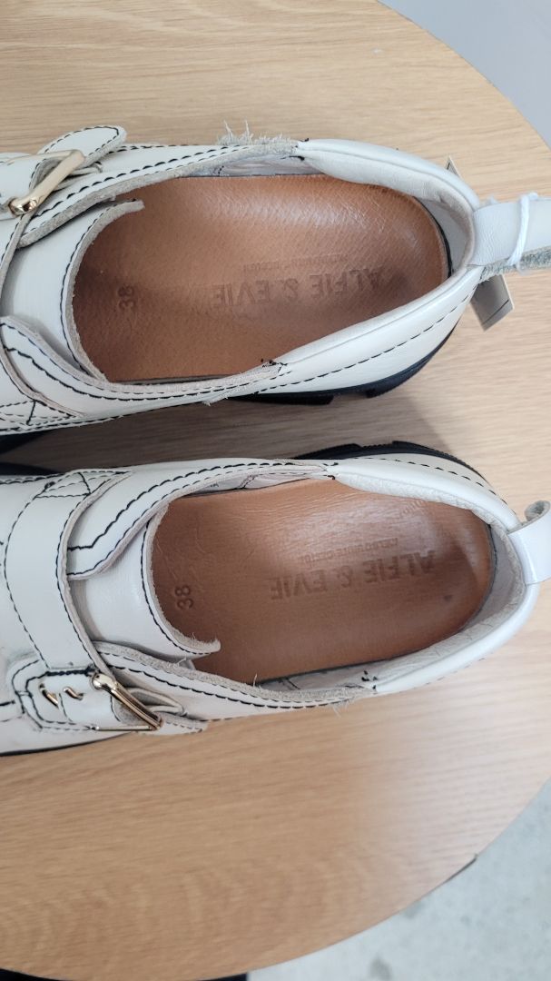 cream Alfie & Evie Shoes, 38