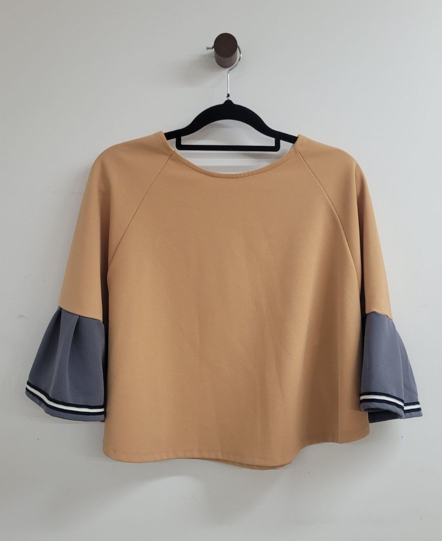 Brown Holy Chic Short Sleeve Top, S