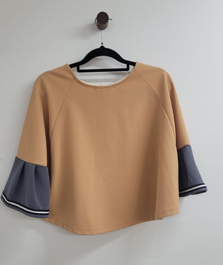 Brown Holy Chic Short Sleeve Top, S