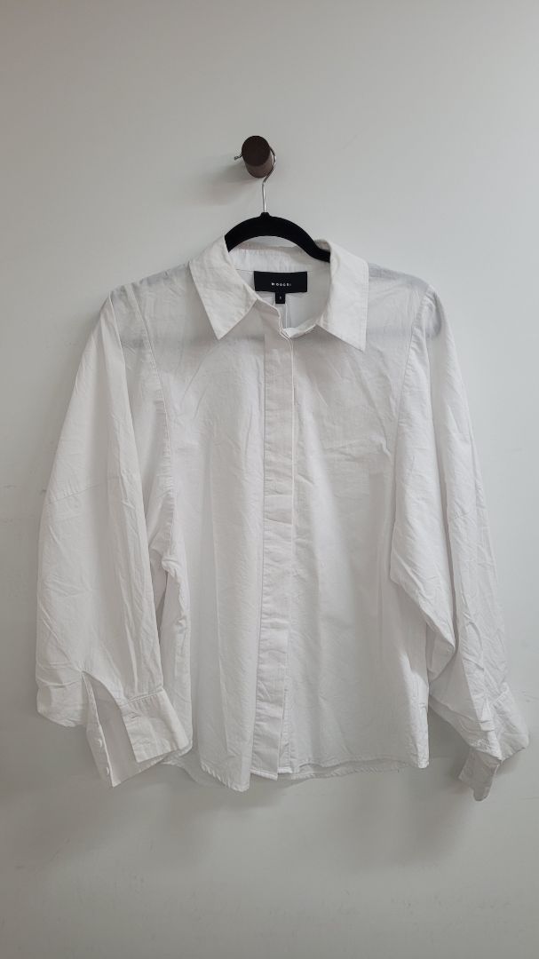 White Moochi Shirt, M