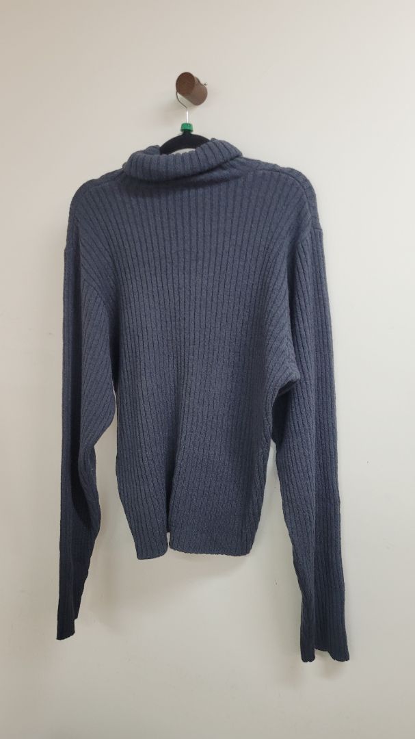 Navy Camilla and marc Ribbed turtle neck, M
