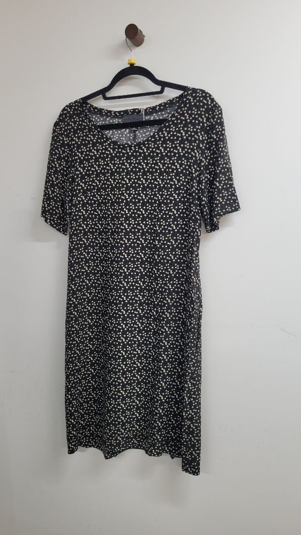 Black with flowers Bittersweet Dress, 8