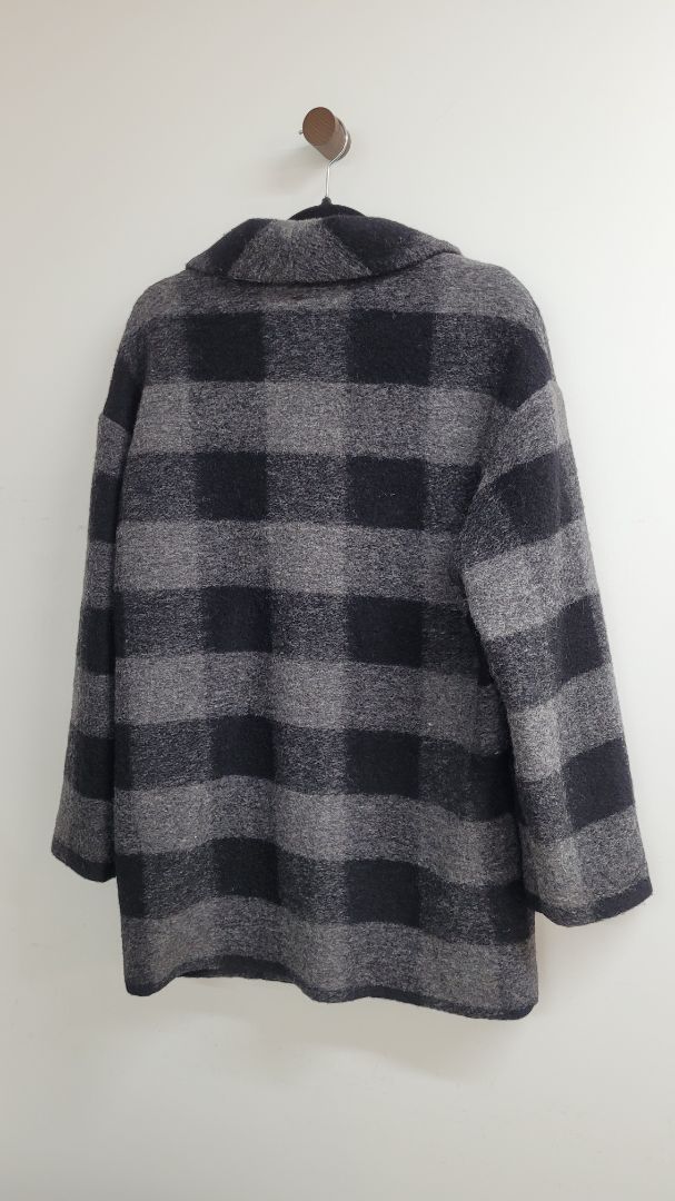 Grey and black Country Road Shacket, L