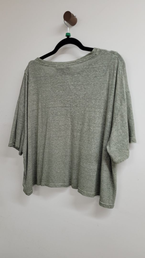 Green and white Moochi Short Sleeve Top, M