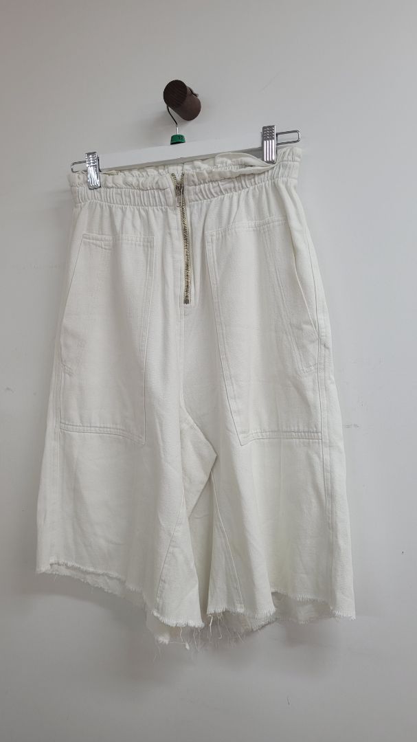 White Company of strangers Shorts, 12