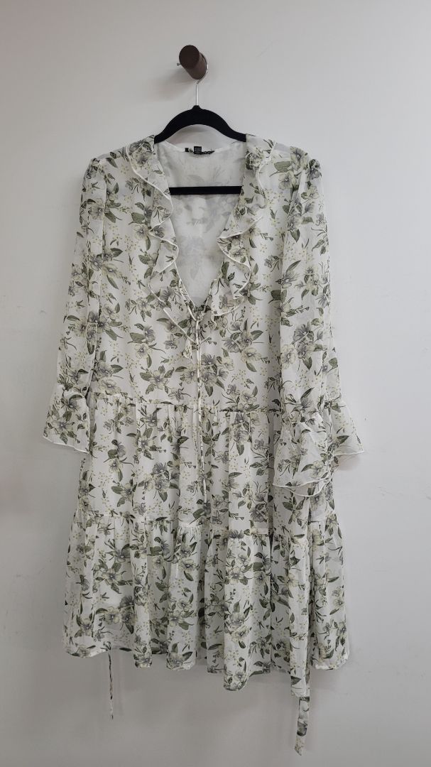 White and green Among the brave Dress, 14