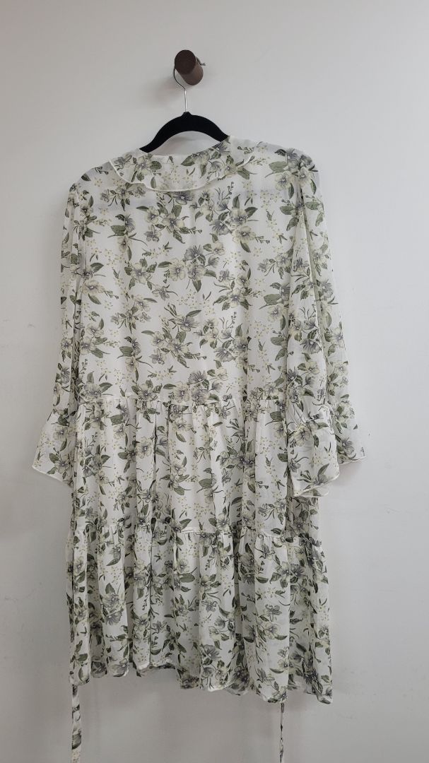 White and green Among the brave Dress, 14