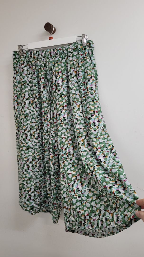 Green Kilt Pants, S