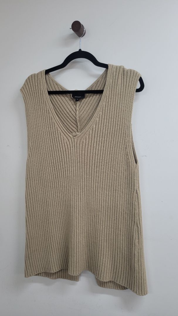 Brown Moochi Vest, M