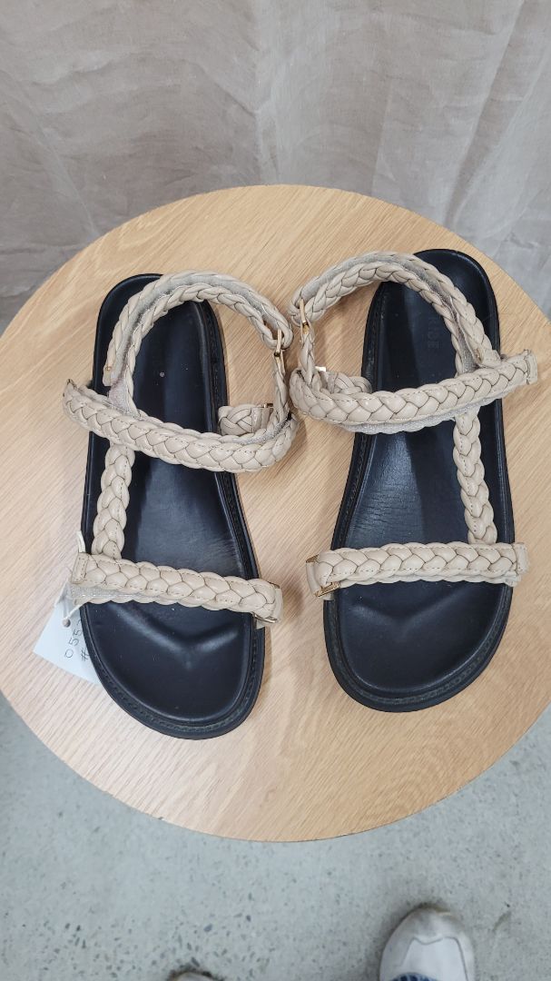 brown LA Tribe Shoes, 40