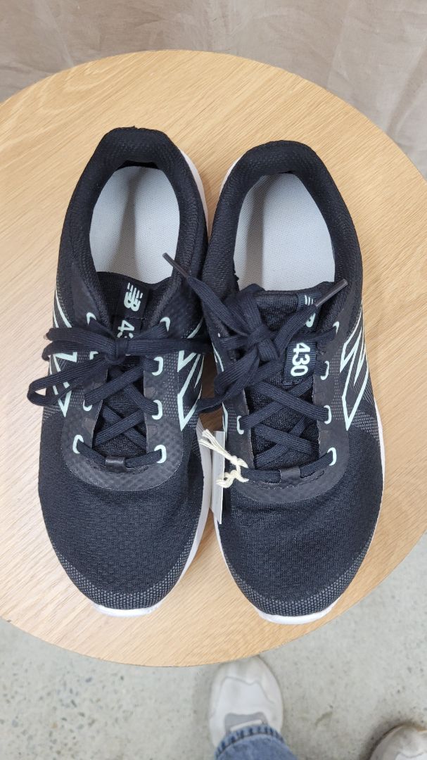 Black New Balance Shoes, 40.5