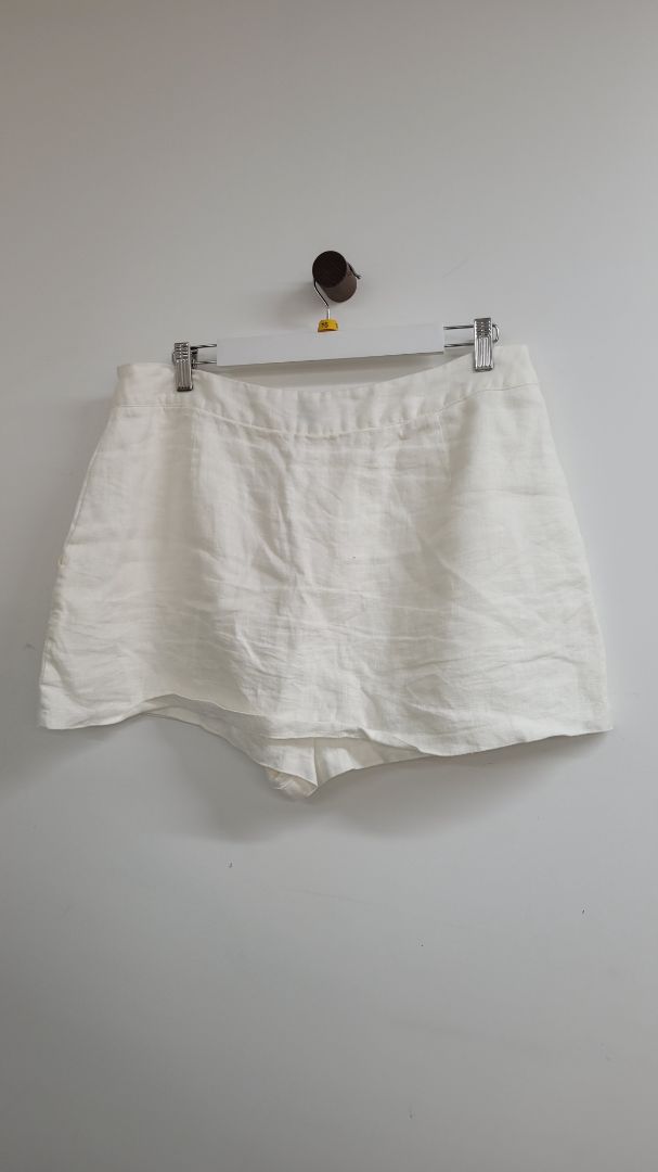 White Dissh Skort, 16