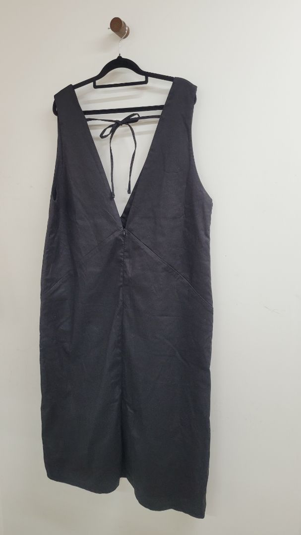black ELK Dress, 14