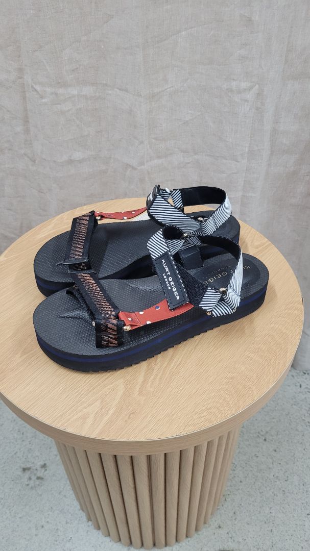 Black red kurt geiger Sandals, EU40
