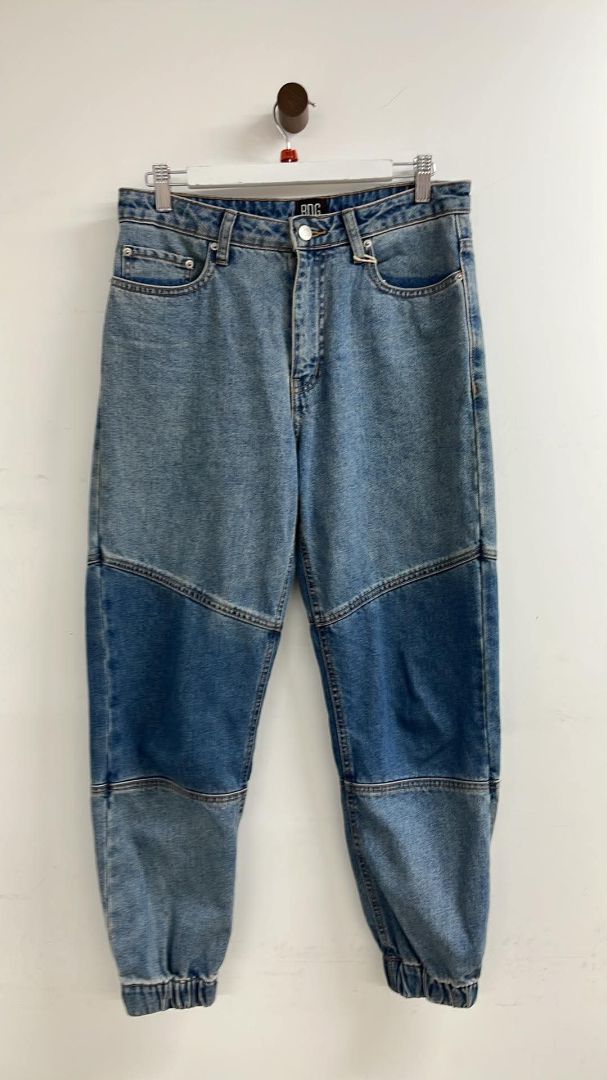 Blue BDG Jeans, 28
