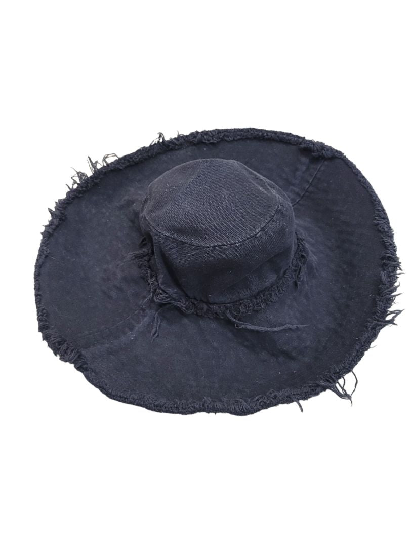 Black Marle Hat, OS