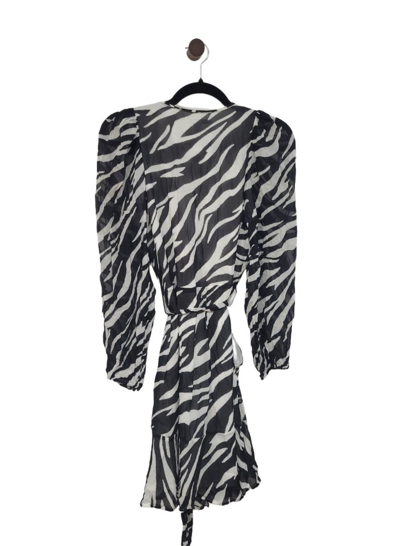 Black and white Country Road Wrap dress, 8