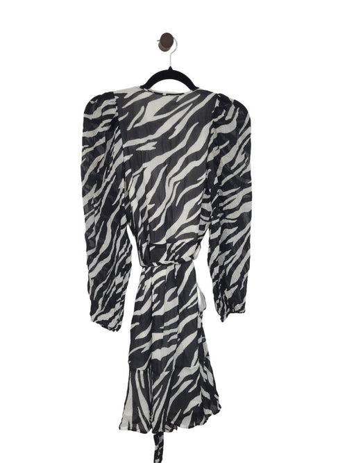 Black and white Country Road Wrap dress, 8