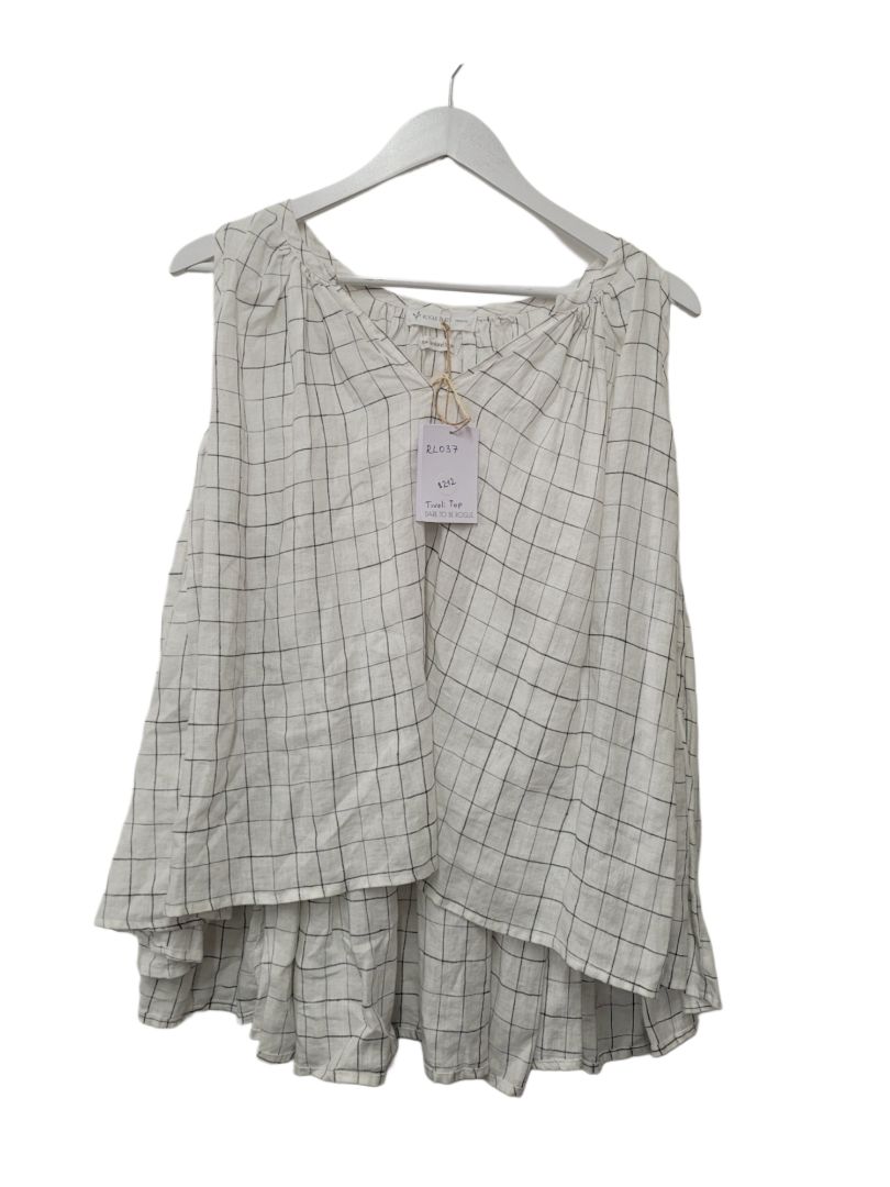 white Rogue Linen Short Sleeve Top, one size